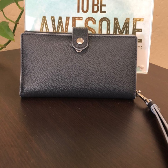 Coach Wristlet - Picture 4 of 7